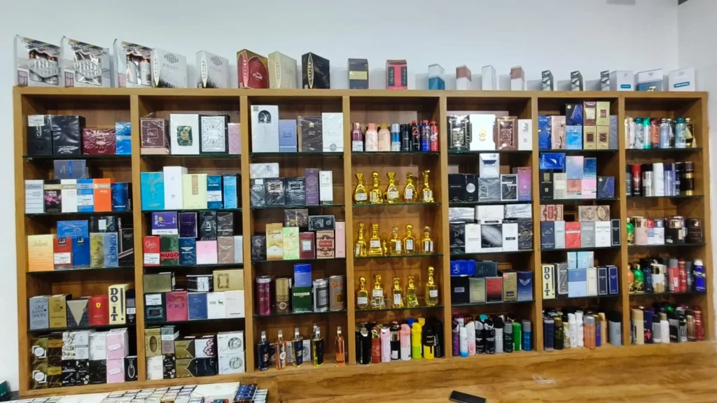 AK Mart Thellakom